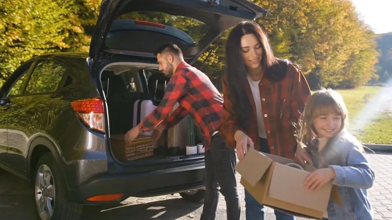 4 accesorios que convierten tu utilitario del día a día en el mejor coche del mundo para tus vacaciones