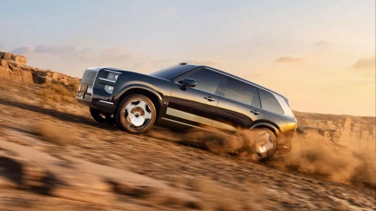 Zeekr 9X Super Hybrid: SUV de lujo con 897 CV, batería 900V y recarga del 10 al 80% en 9,5 minutos