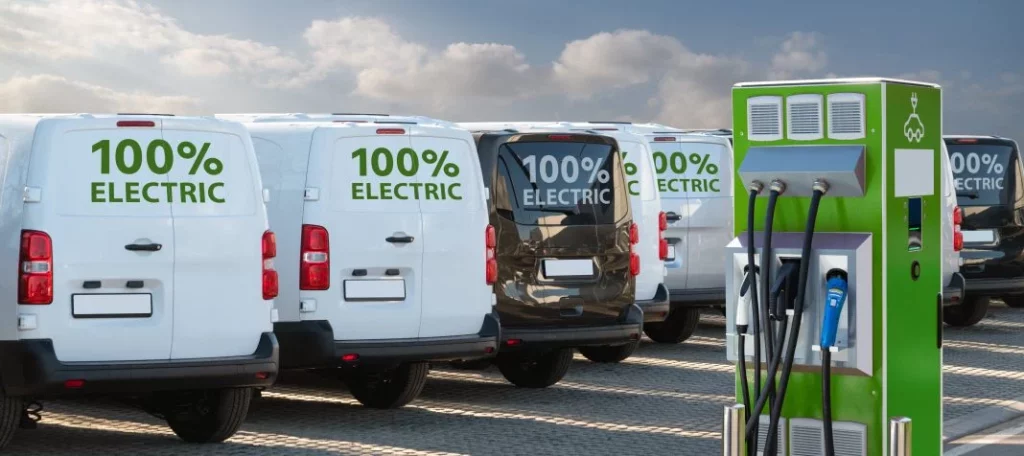 Arval consolida su liderazgo en el renting de vehículos comerciales ligeros con 42.000 unidades 1 Motor16 2025 Arval. Guía eLCV. Comerciales eléctricos. Imagen portada.