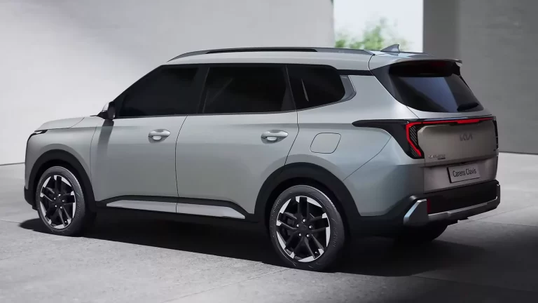 Kia Carens Clavis: El monovolumen low cost que quería ser SUV eléctrico