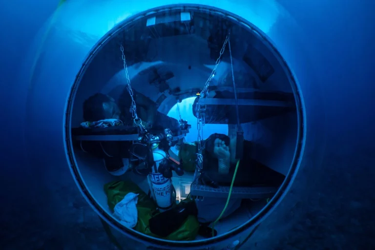 El acuerdo entre Peugeot y Under The Pole para llevarte al fondo del océano