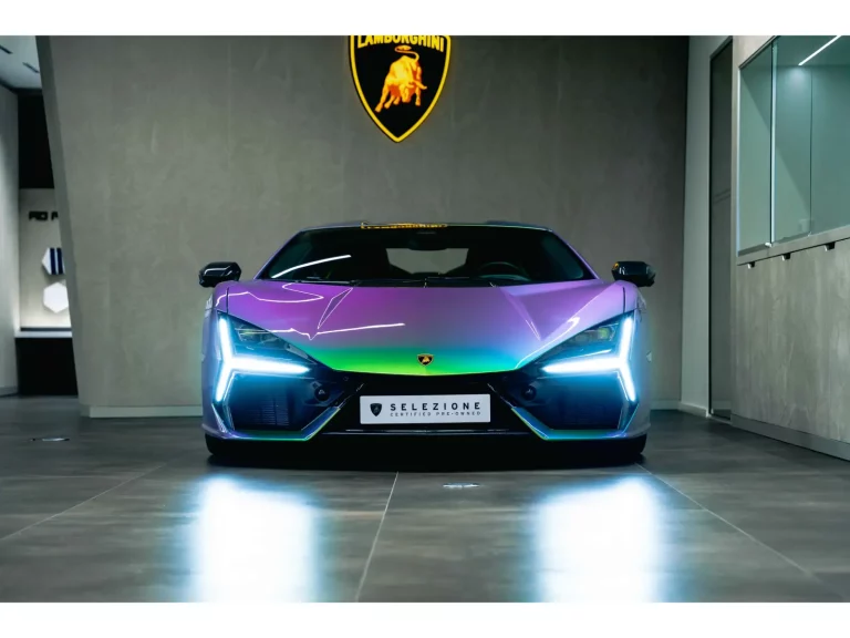 Jamás pasar desapercibido: El peaje para estrenar Lamborghini Revuelto sin lista de espera