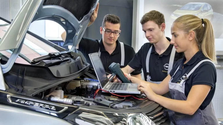 La escuela de formación profesional de Opel celebra sus 160 primeros años