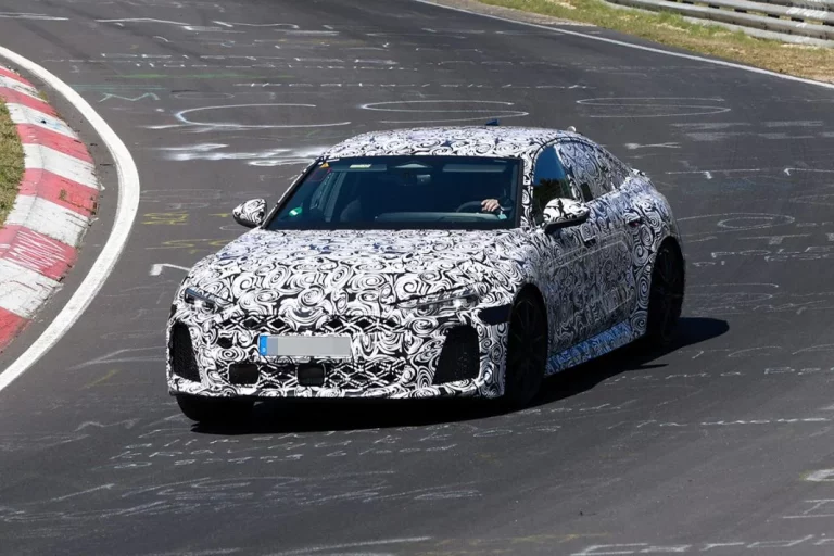 El Audi RS 5 2026 continúa su desarrollo en Nürburgring