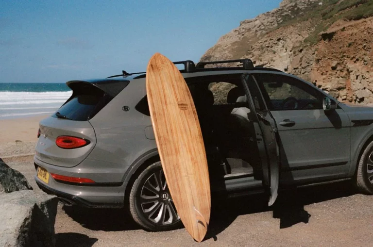Una tabla de surf con el ADN de Bentley
