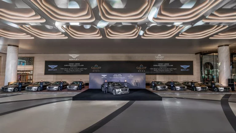 Si sueñas con pasearte en un exclusivo Bentley Flying Spur tienes que visitar este lugar