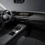 DS N°4 Hybrid: la cabina digital que integra pantalla de 10,25 pulgadas y Head-Up Display de 21 pulgadas