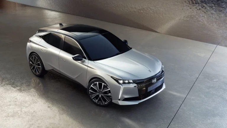 El nuevo DS N°4 llega al mercado y la marca te invita a descubrirlo de una forma muy especial