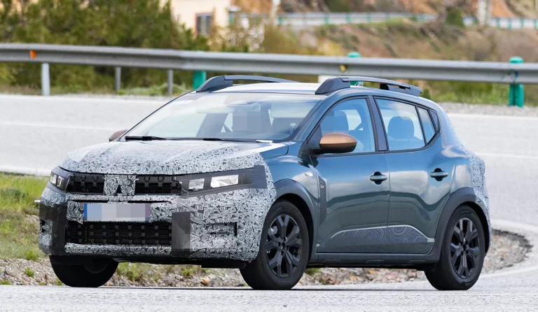 Dacia Sandero Stepway 2026: Fotos espía del restyling de este superventas