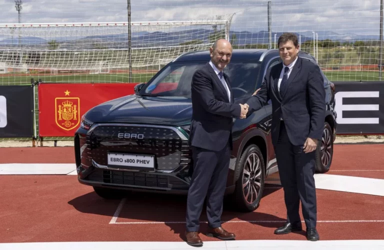 EBRO ficha por la Selección Española de Fútbol