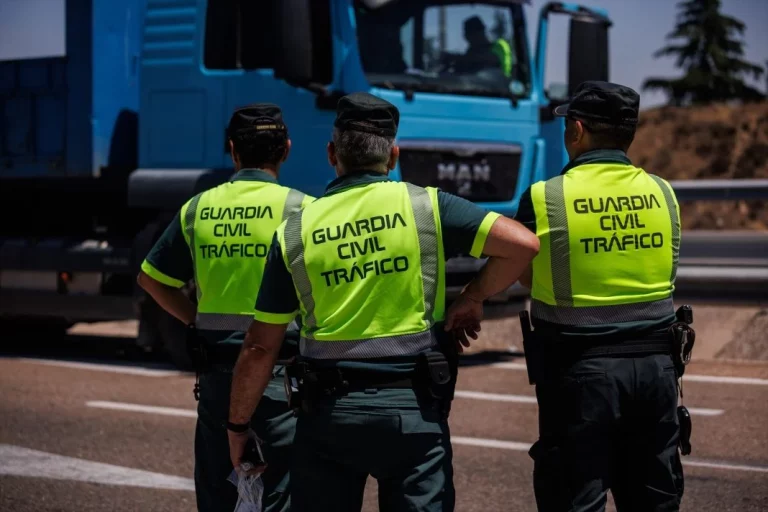 ‘Para mejorar la seguridad vial’: los 30 nuevos dispositivos que la Guardia Civil de Tráfico ya usa en las carreteras españolas