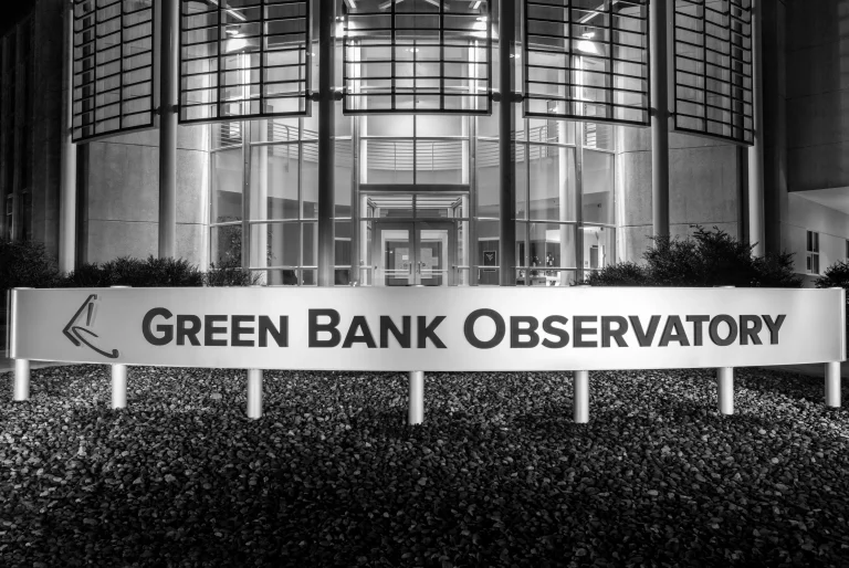 La ciudad que se rebela contra Europa y prohíbe circular a coches eléctricos y de gasolina: solo quieren diésel