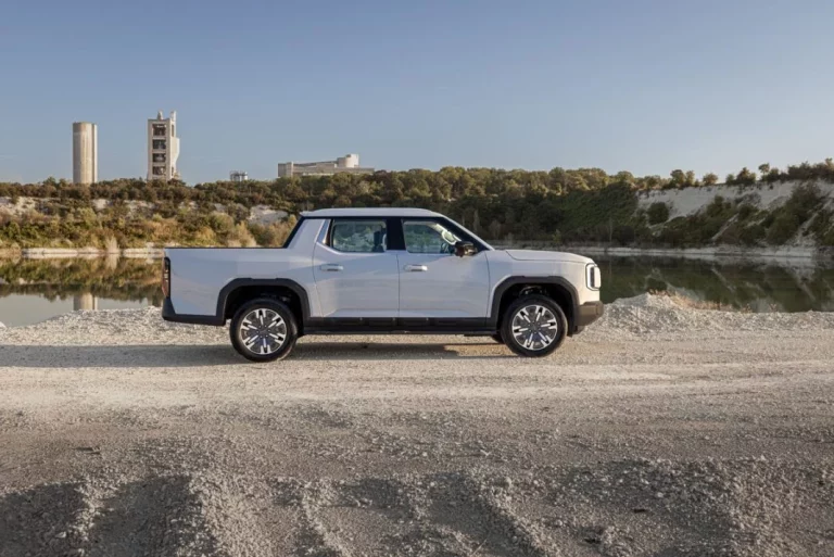 La pick-up eléctrica Maxus Terron 9 ya se vende en España con 442 CV y cinco plazas