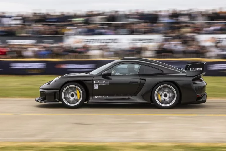 El RML P39, basado en el Porsche 911 Turbo S, exhibe su potencial en el Supercar Fest 2025