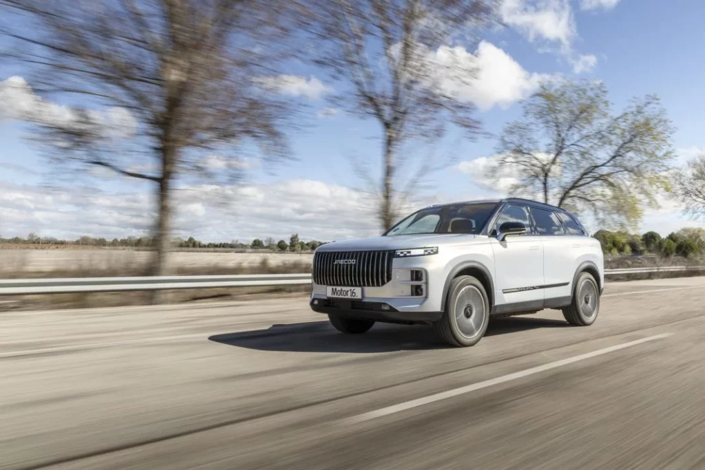 Tecnología híbrida Super Hybrid System de OMODA & JAECOO: cuando la electrificación se construye por dentro 16 Motor16 2025 Jaecoo 7 SHS. Imagen movimiento.