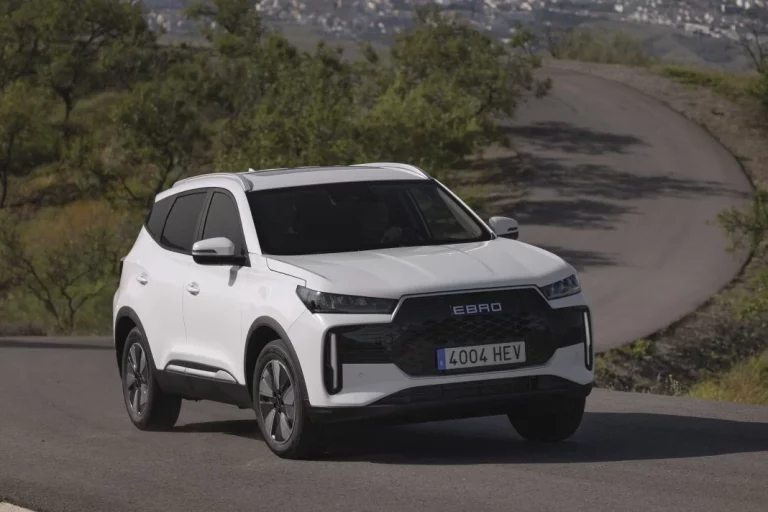 El Ebro s400 va a por todas, pero ¿cuáles son sus rivales?