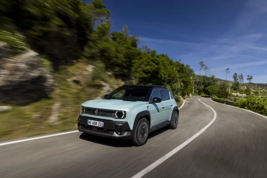 Estos son los 7 finalistas del Coche del Año en Europa 2026 6 Motor16 renault 4 e tech 15 Motor16