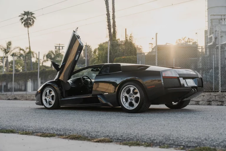Este Lamborghini Murciélago demuestra que sacar a bailar a tu pie izquierdo se paga a precio de oro