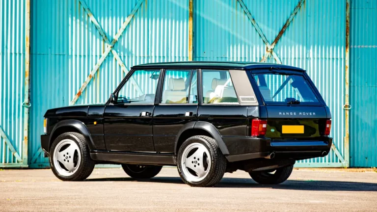 Este Range Rover Classic es un caro ‘Frankenstein’ en toda regla