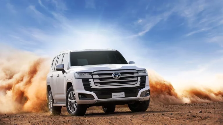 El Toyota Land Cruiser se pone las pilas para ser más potente y eficiente