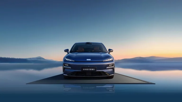 Geely Galaxy Star 8: El PHEV que nada envidia a un Serie 5 tiene precio de Sandero