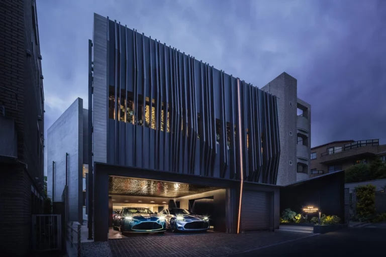 Así es el «casoplón» que Aston Martin ha construido en Tokio
