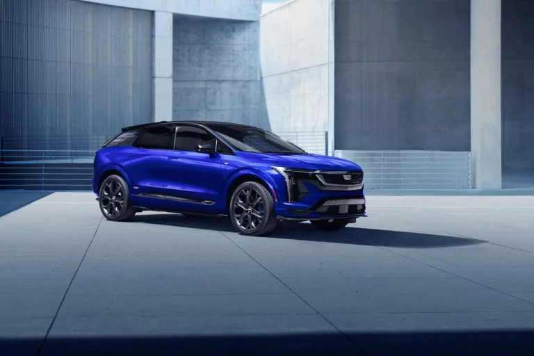 Cadillac OPTIQ-V 2026: SUV eléctrico con alma de dragster