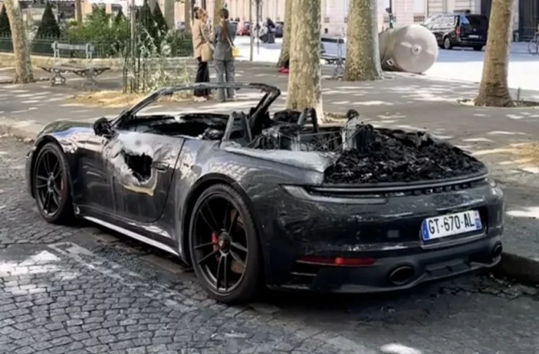 Si los hinchas de un equipo de fútbol me destrozan el coche: ¿quién me paga la avería?