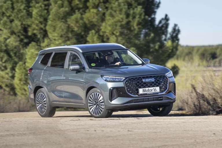 Prueba del Ebro s800 Luxury, un SUV hispano-chino con 7 plazas… y mucho más