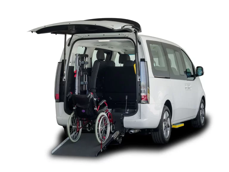 Hyundai presenta el Staria HEV Adaptado: garantía de movilidad para todos