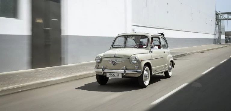 SEAT 600: La historia del coche que motorizó a España y que hoy sopla 68 velas