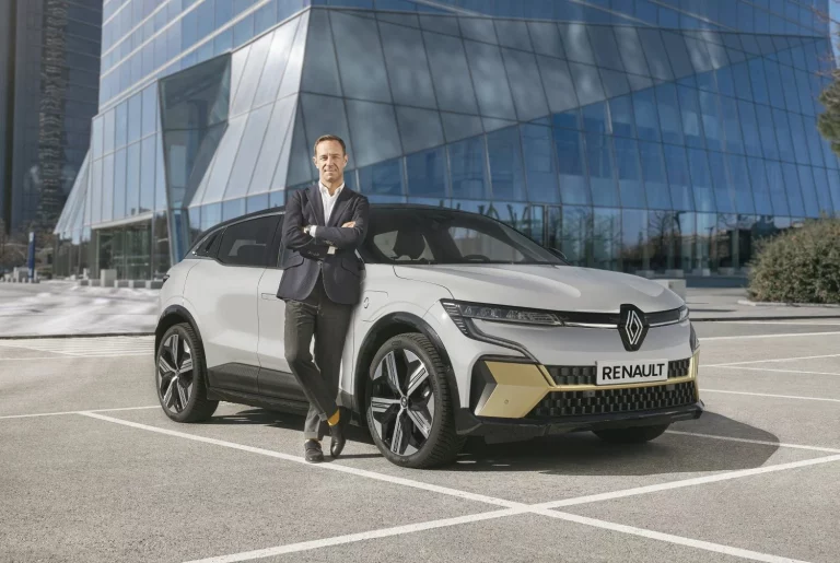 Sébastien Guigues deja España para liderar Renault Italia tras cuatro exitosos años en la filial ibérica