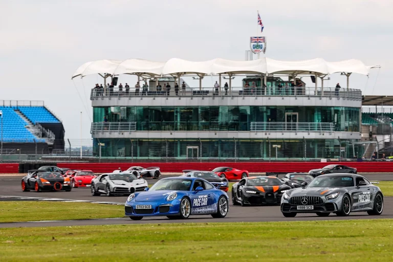 Supercar Driver’s Secret Meet 2025: la reunión ‘secreta’ de supercoches vuelve a Silverstone