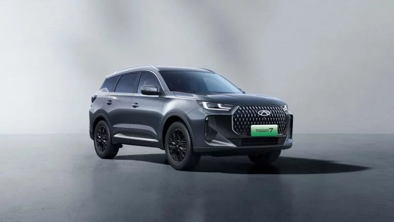 Así son los clones del EBRO s700 y s800 en Australia