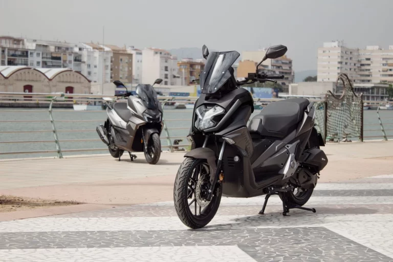 Wottan Sixteen 125: Un scooter español a un precio muy asequible