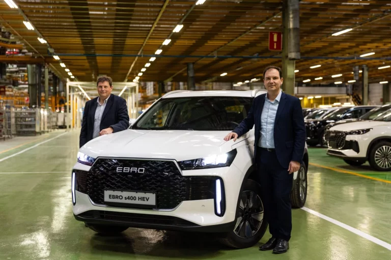 La producción en serie del Ebro s400 se “ensaya” ya en Barcelona