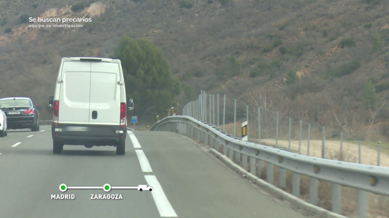 Persiguen a una furgoneta de reparto durante 16 horas y alucinan con todo lo que sucede: «No para ni a comer»