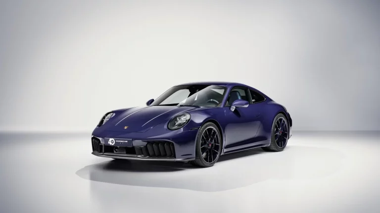 El Porsche 911 se viste de Ferragamo para celebrar 40 años en Italia