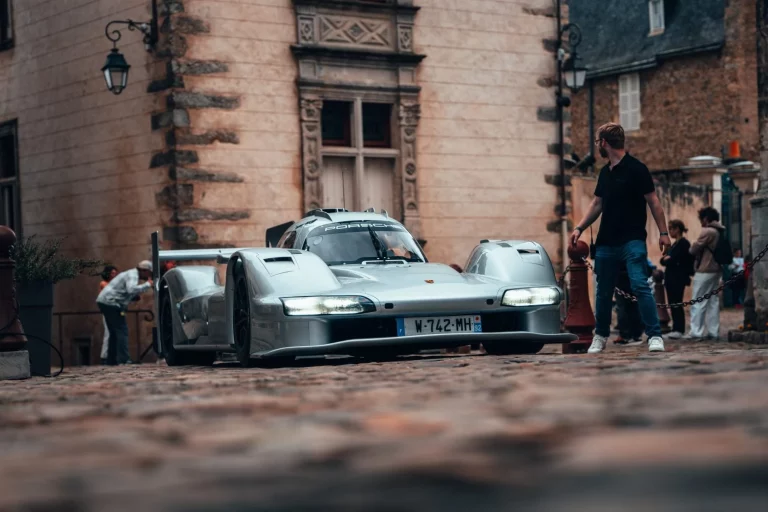 Este Porsche 963 RSP es un Hypercar de Le Mans “de calle”, es único, oficial y extremadamente radical