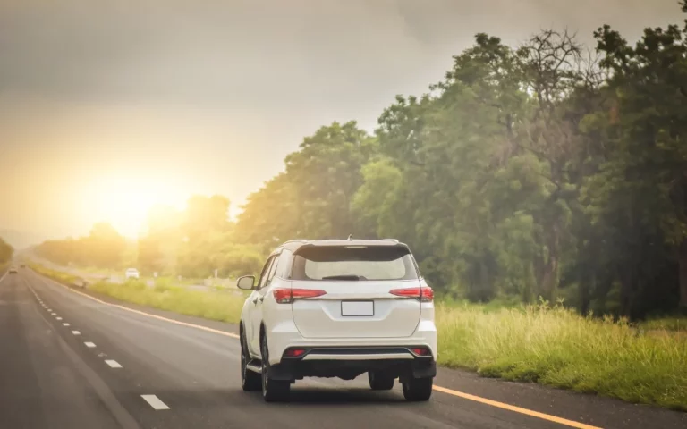 5 cosas que debes preparar antes de un largo viaje en coche