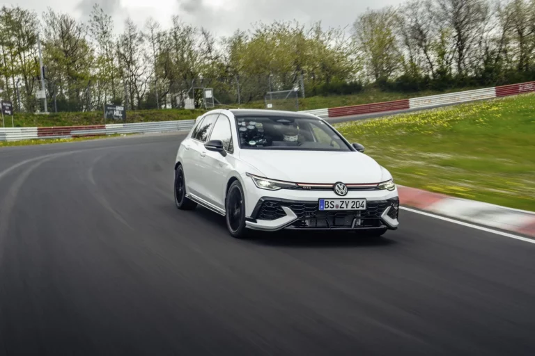 El Golf GTI vuelve a hacer historia y VW lo celebra con el GTI Edition 50