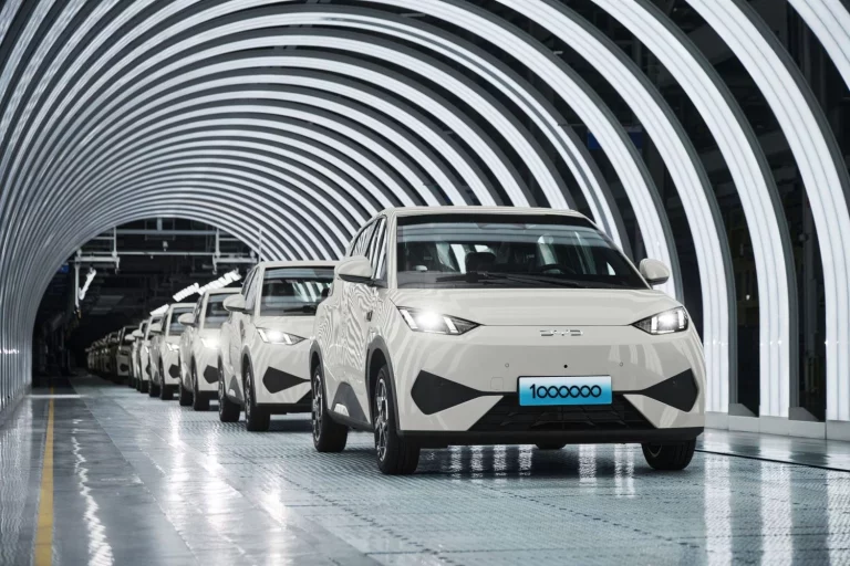 China vuelca sus coches en Australia: la sobreproducción de eléctricos baratos desbanca a las marcas tradicionales