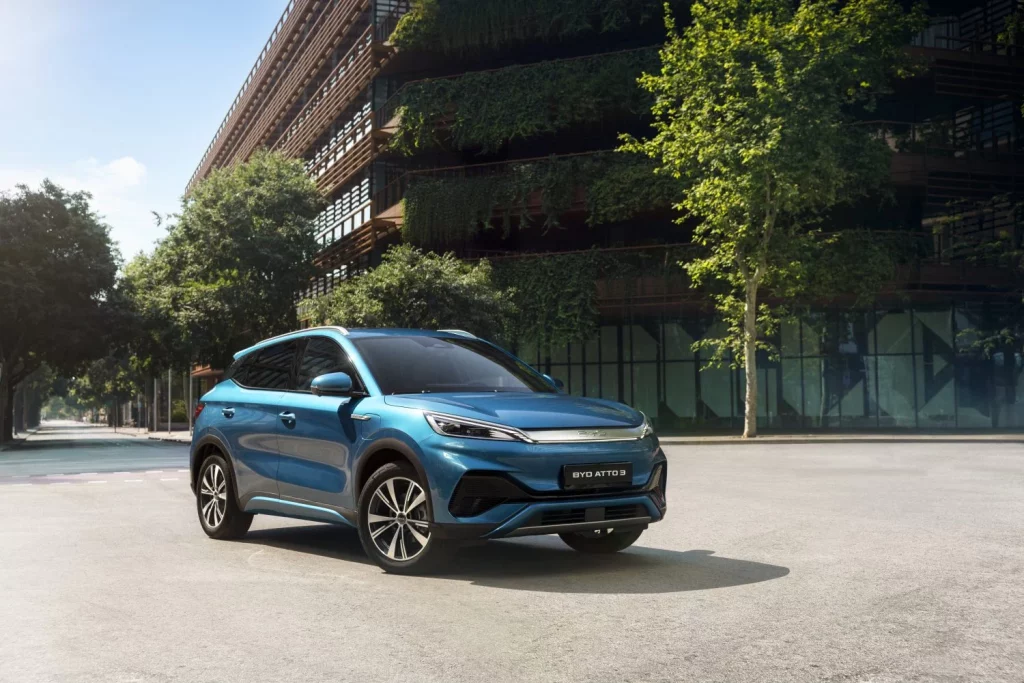 BYD supera los 30.000 coches vendidos en España: el fabricante chino consolida su éxito 3 Motor16 2025 BYD ATTO 3. Imagen estática.