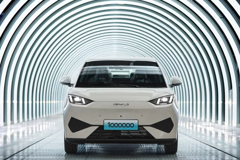 Acaba de llegar y el BYD Dolphin Surf ya tiene 7 dígitos en solo 27 meses