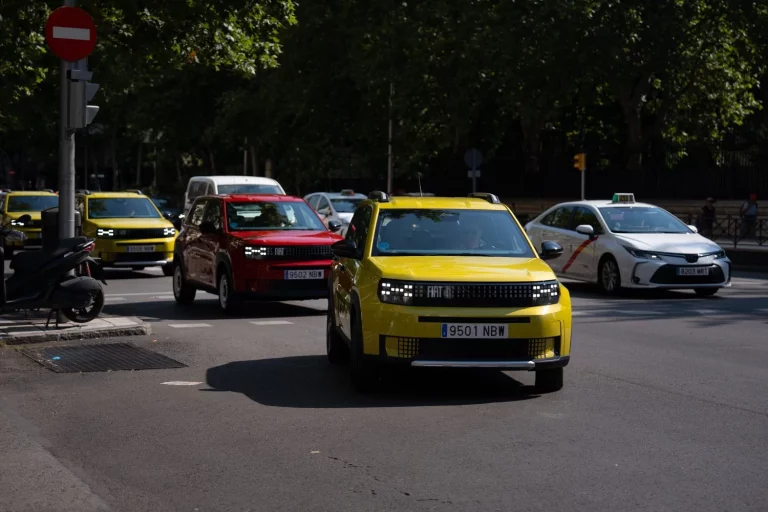 El garbeo que el Fiat Grande Panda se ha dado por las calles más míticas de Madrid