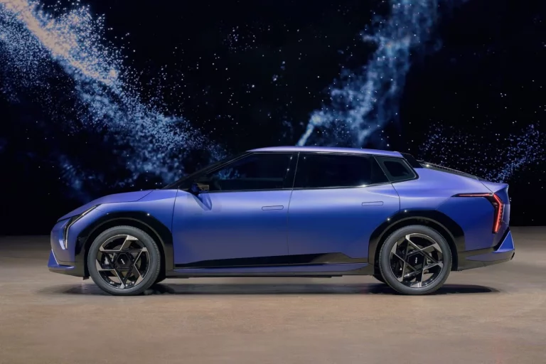 Kia EV4 Fastback: 1.730 euros más caro que sin ese Fastback