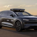 Uber invierte 500 millones en Nuro para crear robotaxis con Lucid