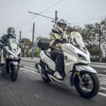 El scooter de 125 lidera las ventas: cuánto cuesta el seguro de una moto de 125 y qué añade el terceros ampliado