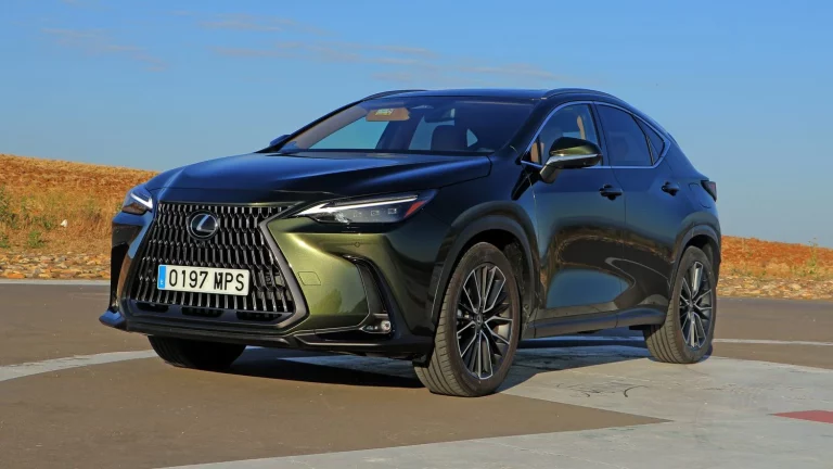 Prueba del Lexus NX 450h+ Luxury: El SUV que pretende contentar a todos