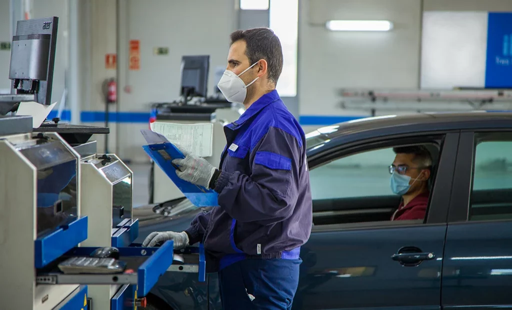 No eres tú: Cada vez es más complicado pasar la ITV con tu coche 2 Motor16 revisión ITV